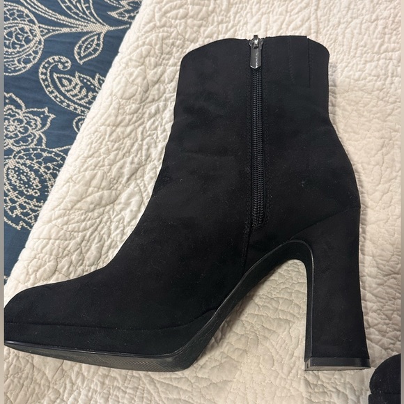 BLACK SWEDE BOOTIES - SIZE 9.5 - Picture 3 of 8